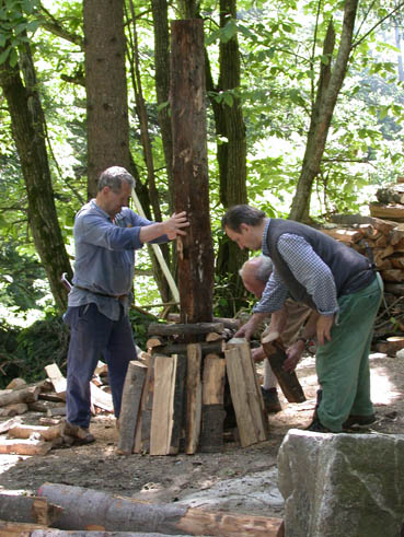  Image name: 07 Carbonai.jpg 
 width: 369 pixel 
 height: 491 pixel 
 Size: 67971 bytes 
 Click to enlarge 